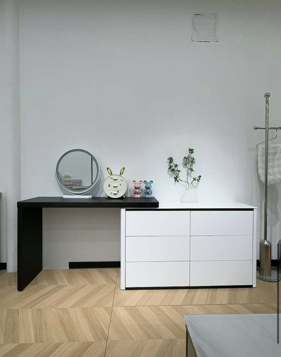 โต๊ะเครื่องแป้ง MODEL :: FN-E-115 - Image 4